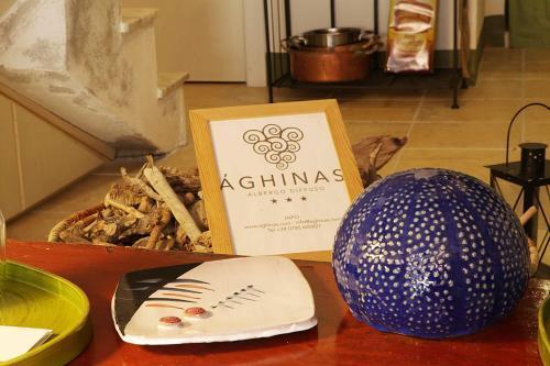 Hotel Aghinas à Bosa Extérieur photo
