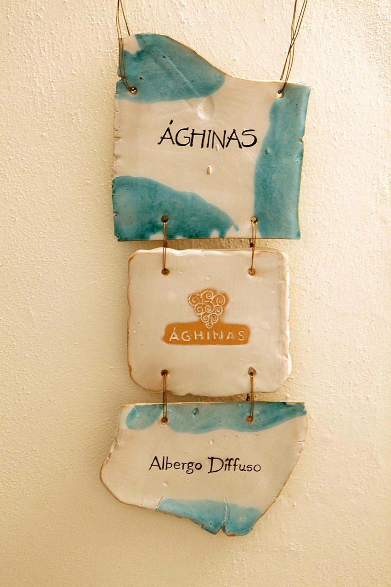 Hotel Aghinas à Bosa Extérieur photo